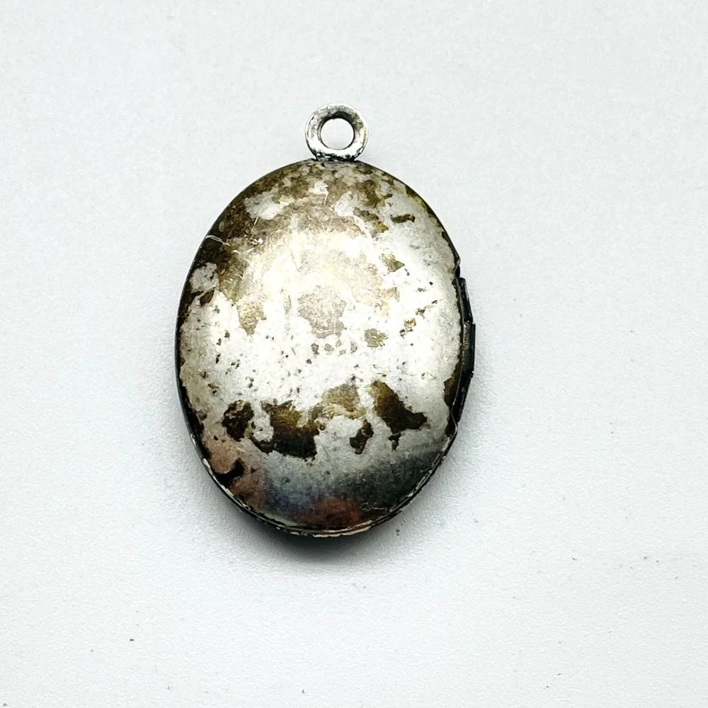 Vintage Sterling Silver Locket Pendant Oval Photo Engraved Floral Scroll Design